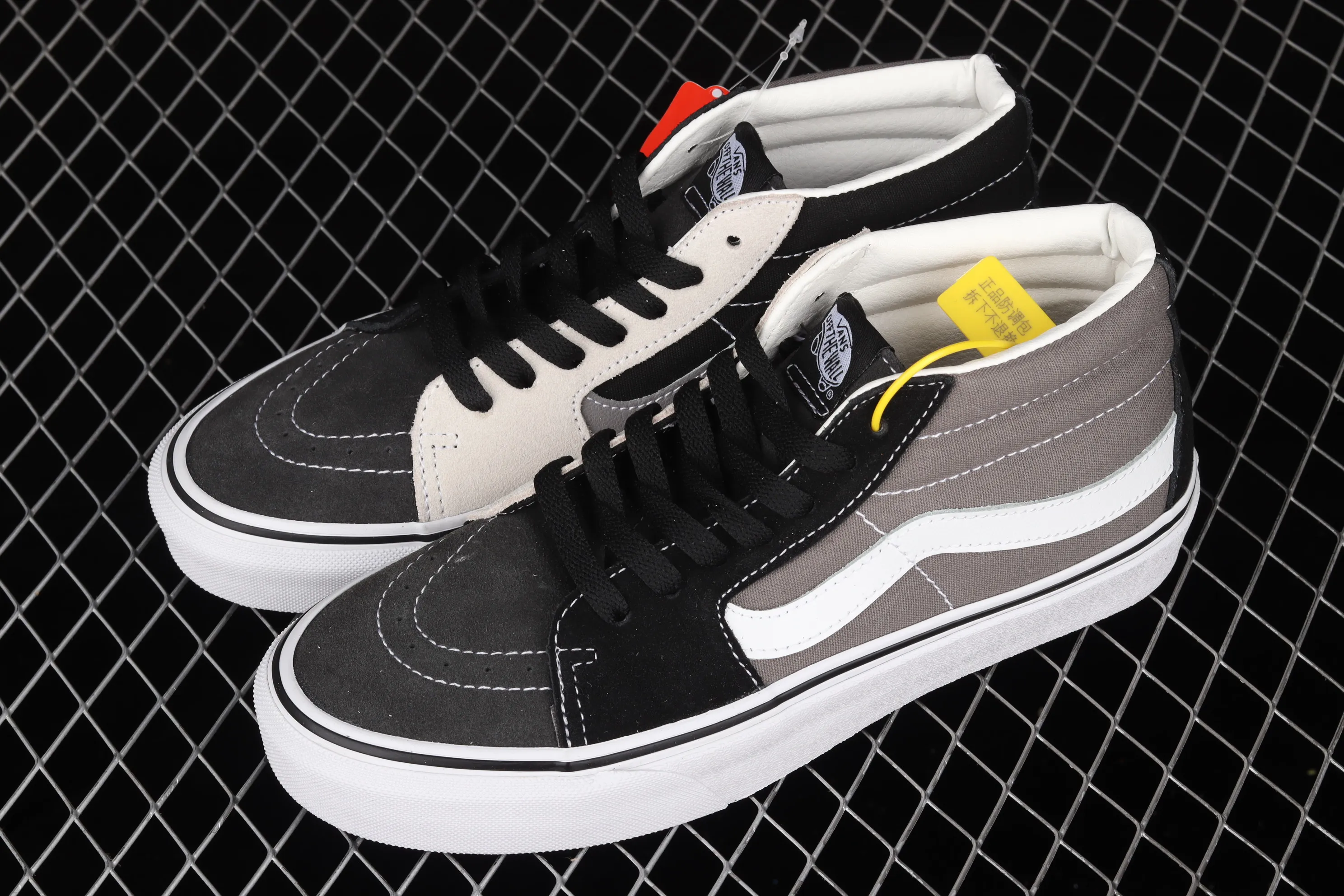 All categories Vans Vans series Vans Mid Vans China Vans Sk8-Mid Vans color matching elements retro mid-top casual sneakers VN0A3WM32PD